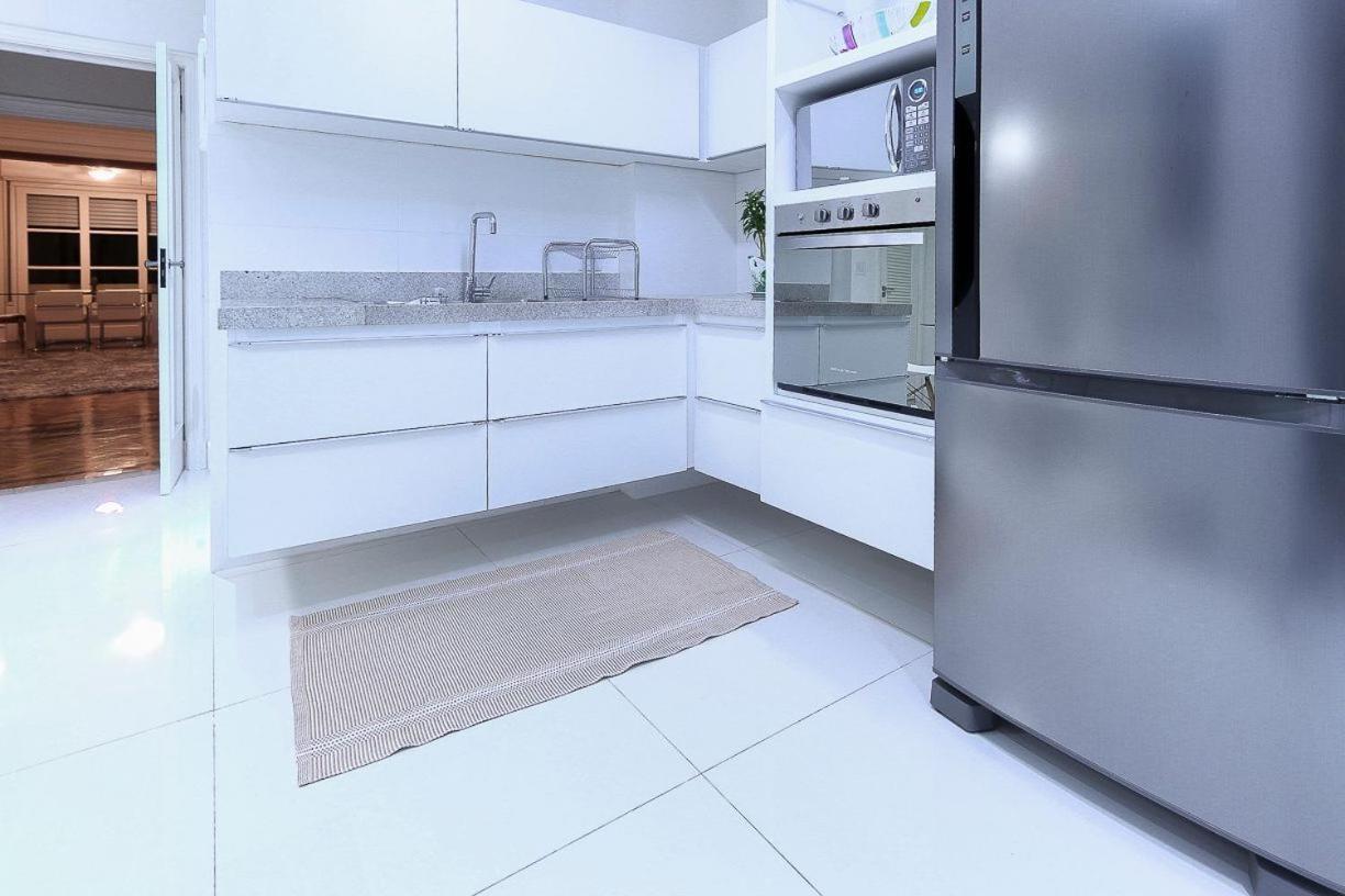 Appartamento Amplo, Exclusivo E Proximo Ao Mar De Copacabana